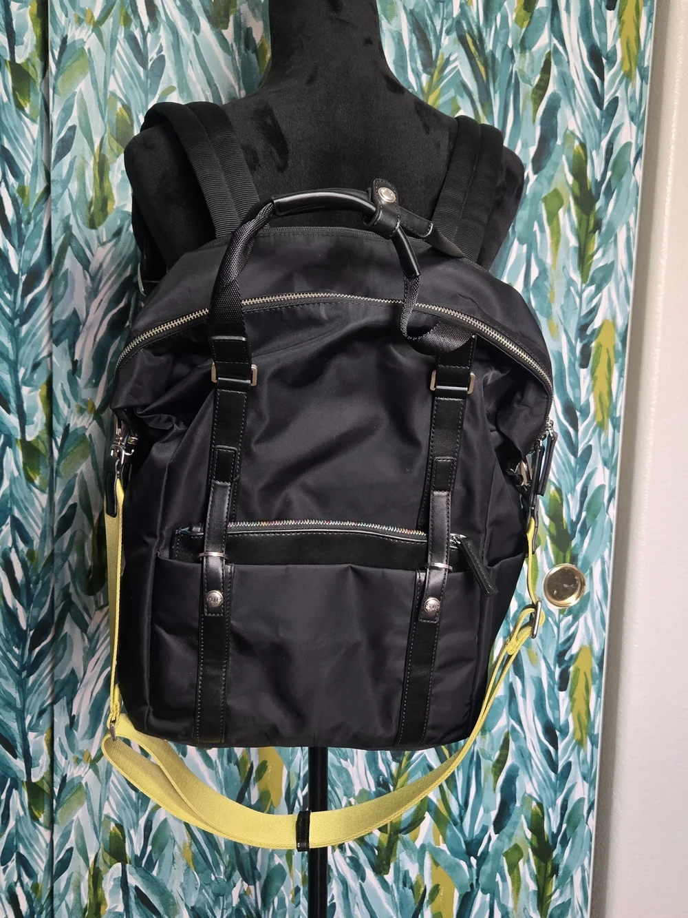 Samsonite & Sarah Jessica Parker: The Carried Away Convertible